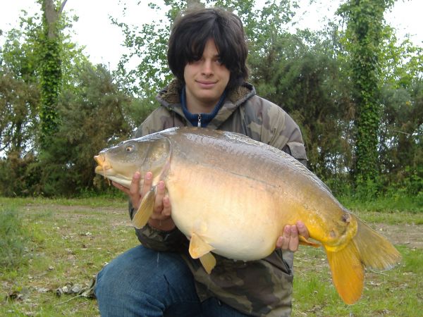William with 32lb mirror