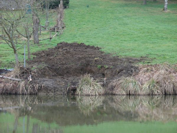 Carp fishing at Bletiere in France