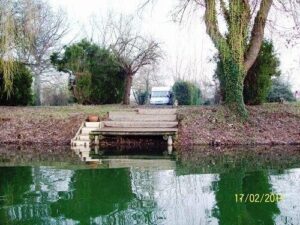 BoatSwim Carp fishing in France
