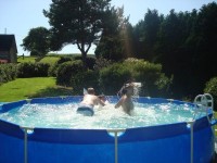 Accommodation photos at Vaux carp lake in France.