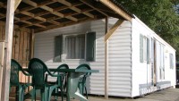 Accommodation photos at Commons carp lake in France.