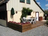 Accommodation photos at Toms carp lake in France.