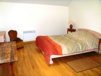 Accommodation photos at Sapphire carp lake in France.