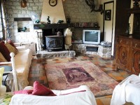 Accommodation photos at Hideaway carp lake in France.