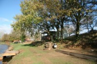 Accommodation photos at Boomerang carp lake in France.