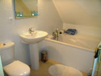Accommodation photos at Sapphire carp lake in France.