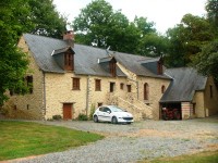 Accommodation photos at Sapphire carp lake in France.