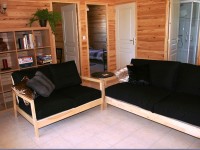 Accommodation photos at Oakview carp lake in France.