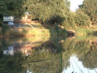 Accommodation photos at Boomerang carp lake in France.