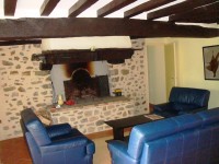 Accommodation photos at Sapphire carp lake in France.