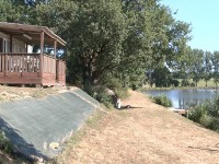 Accommodation photos at Boomerang carp lake in France.