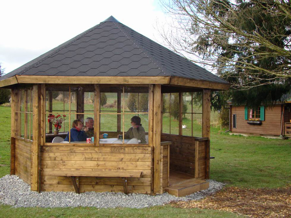 The lakeside dining room