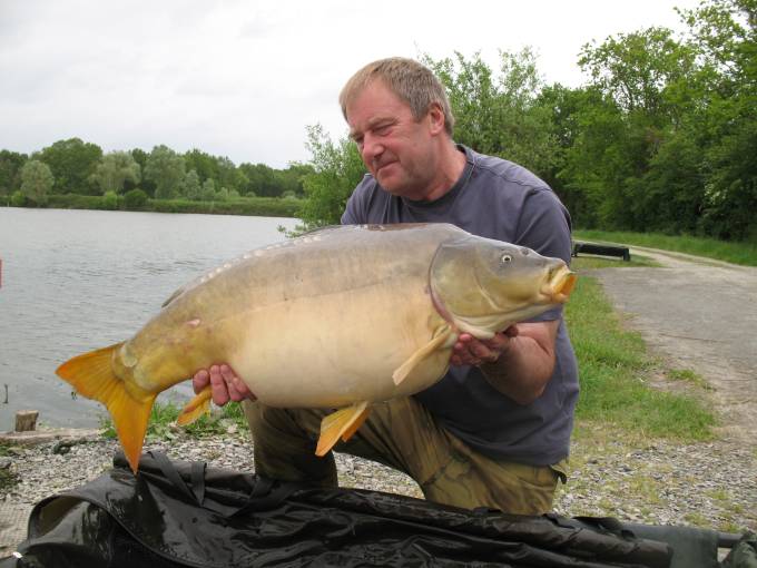34lb 14oz common off same area 34lb 14oz common off same area