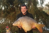 A 43lb Carp from Old Oaks in Mar 2012 by P Menear