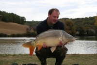 A 26lb Carp from Mas Bas Main Lake in Oct 2011 by Sander Beijderwellen