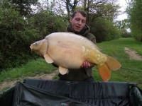A 31lb Carp from Oakview in Apr 2012 by Martin Brighton