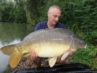 A 37lb Carp from Molyneux in Sep 2012 by Dave Faulkner