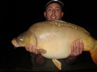 A 32lb Carp from Oakview in Mar 2012 by Craig Newstead (PB)
