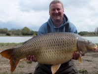 Tony with his 40lb 04oz Common