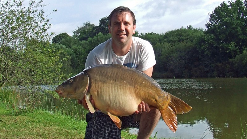 Glehias Carp Fishing in France with Accommodation