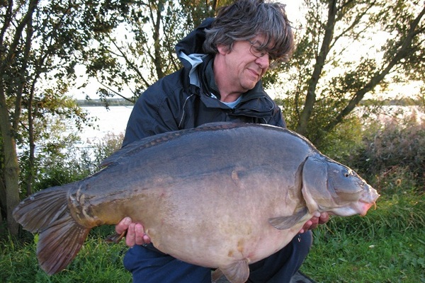 An english 30lb mirror carp