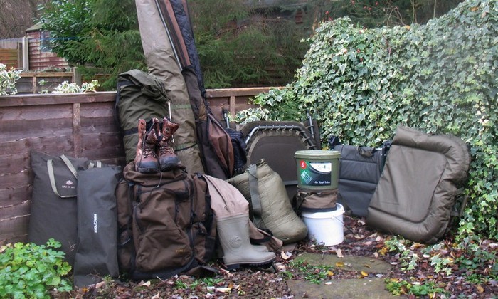 Do you really need the kitchen sink to catch a carp? - Angling Lines Blog 🎣