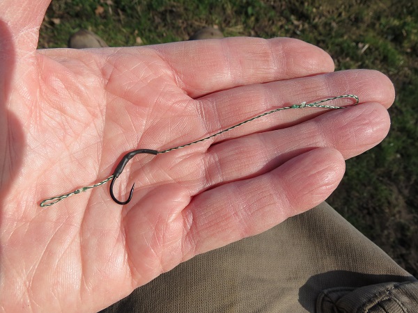 Short hook link made up of a soft braid, my favoured hook-rig length