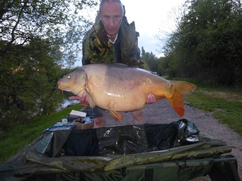 Carp Fishing in France at Villefond