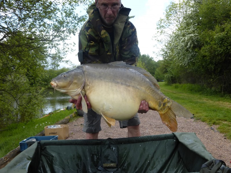 Carp Fishing in France at Villefond