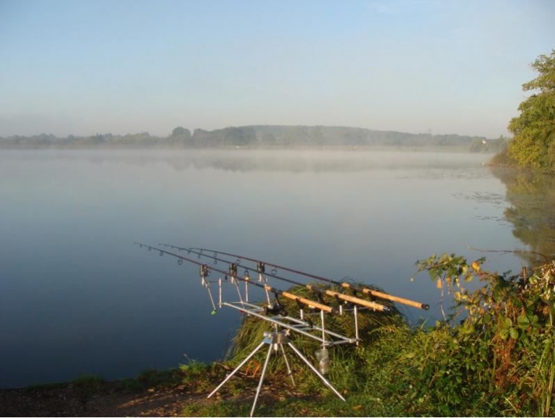 big carp fishing at Castle Lake in France