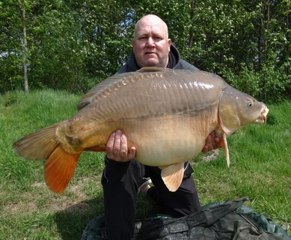 Carp Fishing in France at Beaurepaire