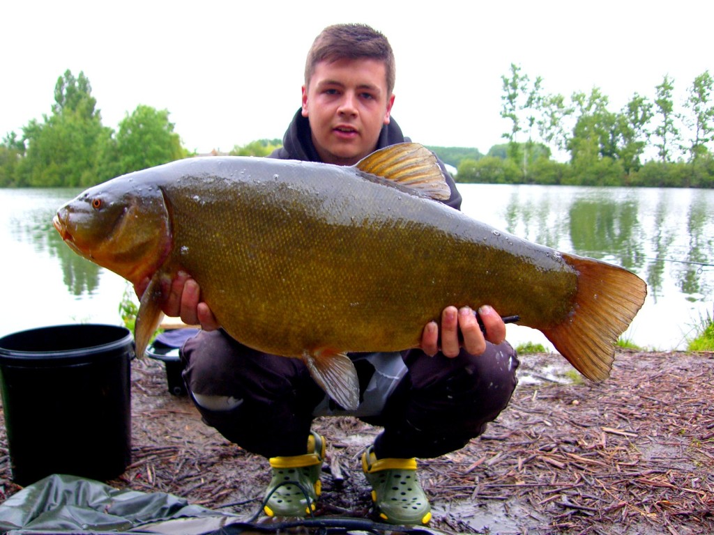 world record tench caught at Laroussi, France