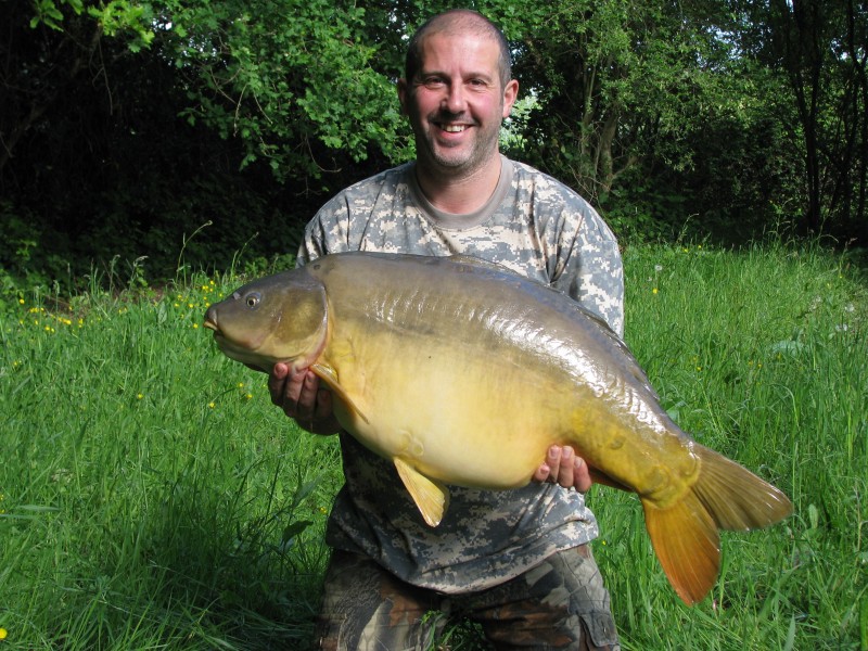carp fishing in france at laroussi