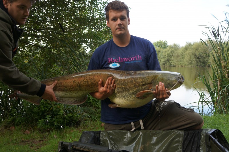 Lillypool Carp Fishing in France