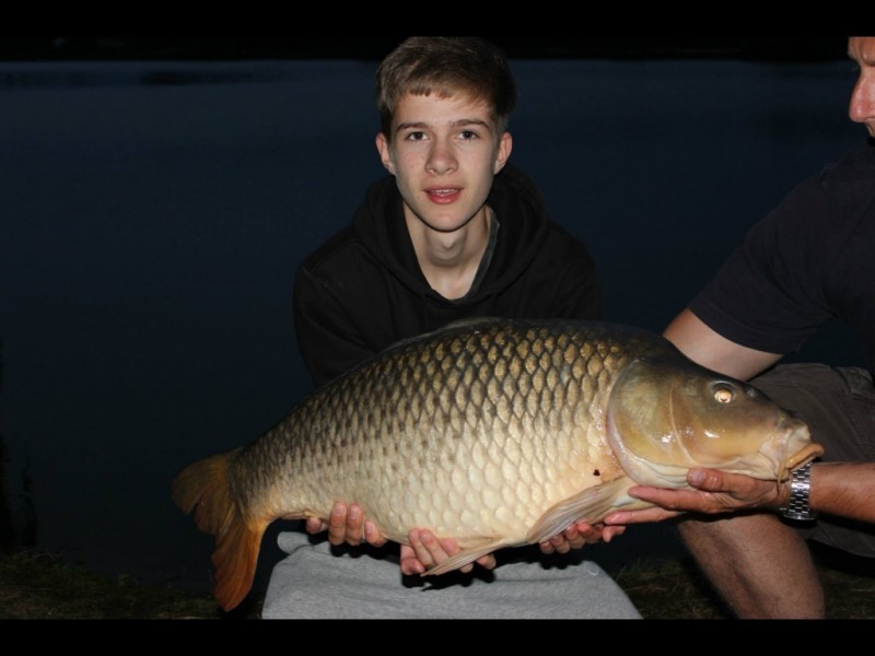 vincons carp fishing in france with accommodation