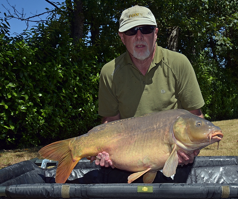 carp fishing in france at Lillybelle