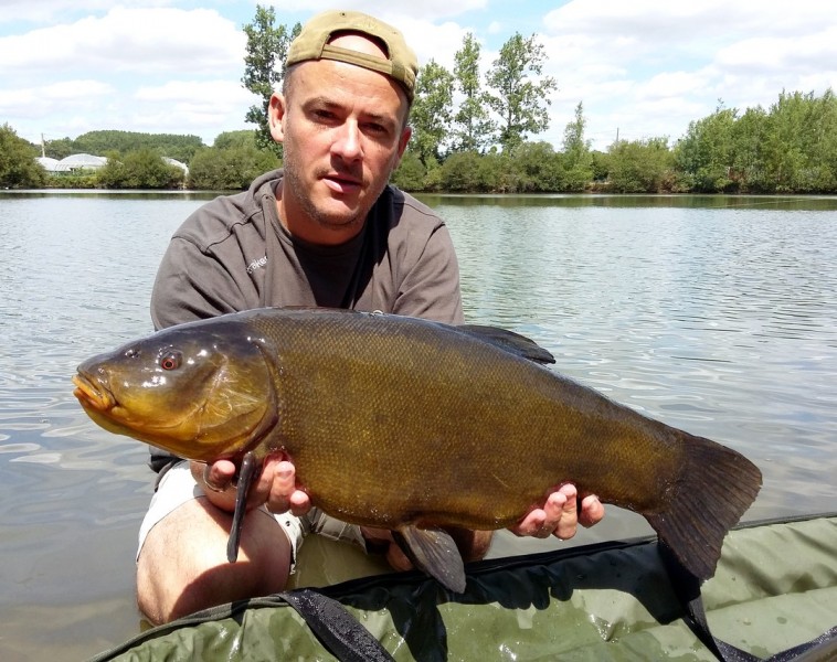 world record tench at Laroussi in France