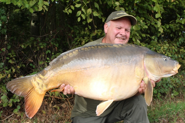 Jonchery french carp lake