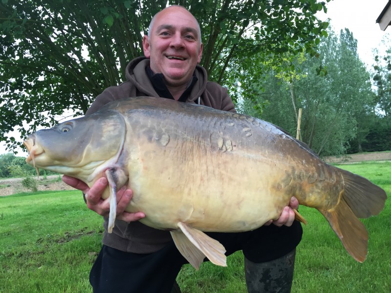 Deux Iles Carp Fishing Lake France