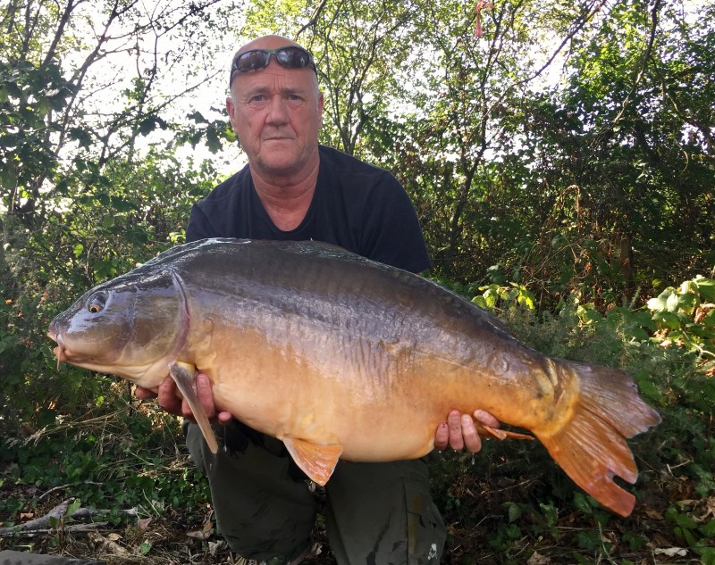 France carp lakes Old Oaks