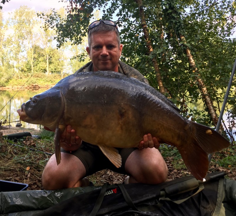 French carp fishing Old Oaks Lake