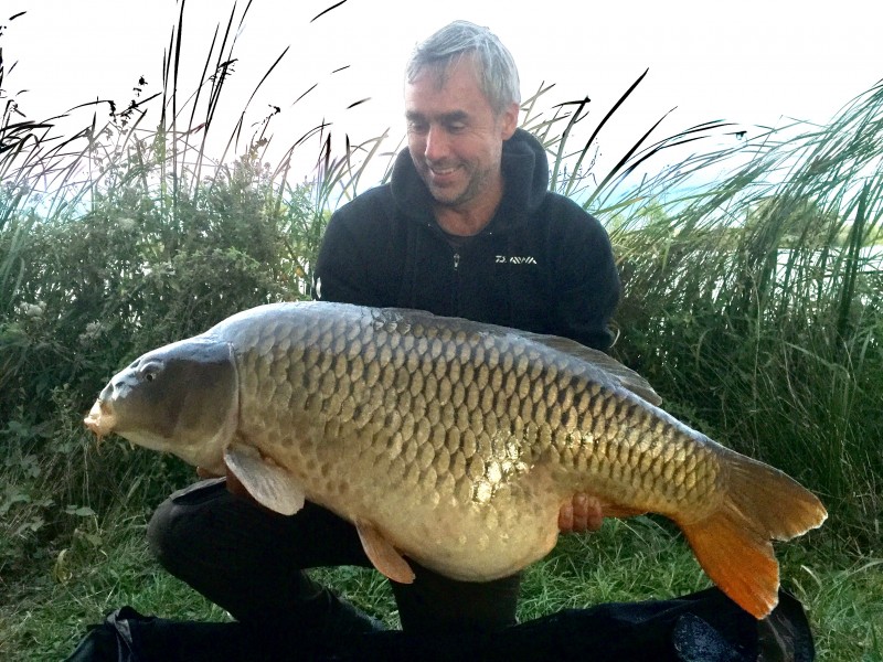 jonchery carp fishing lake in France