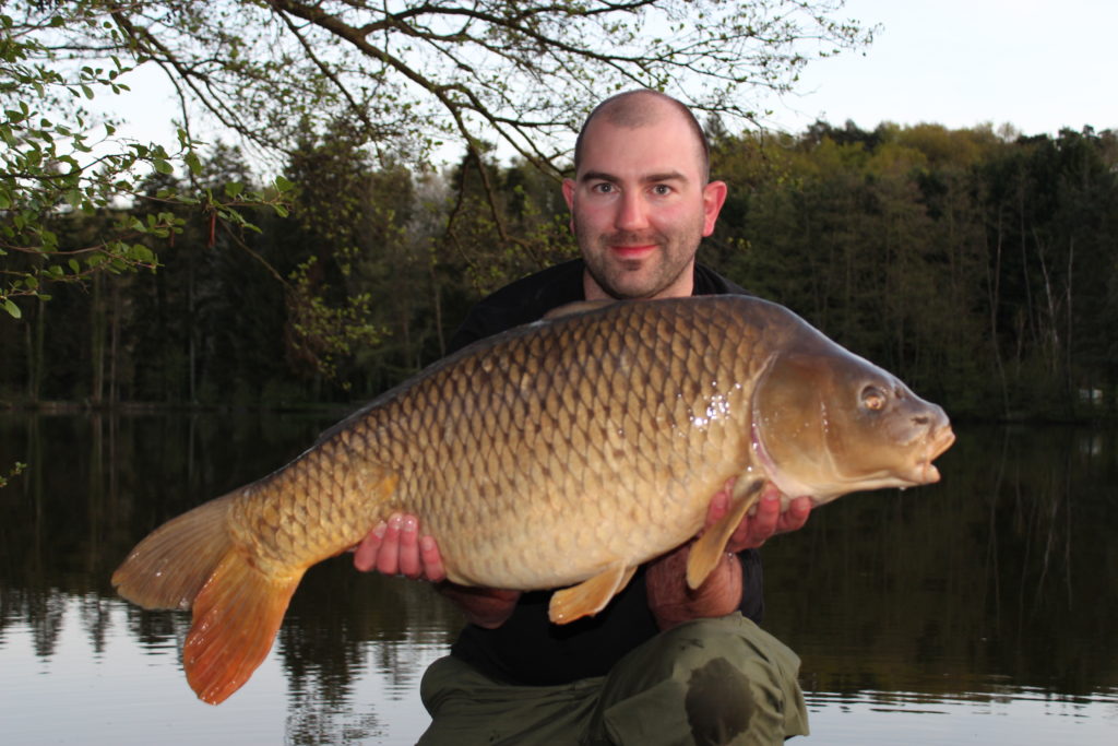 Angling Lines Field Tester Mike Linstead with a 30lb Common Carp from La Fonte, France