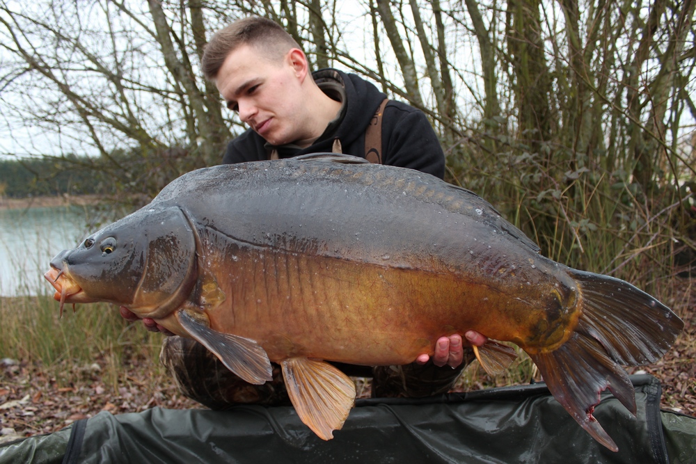 CARP FISHING IN FRANCE AT DEUX ILES