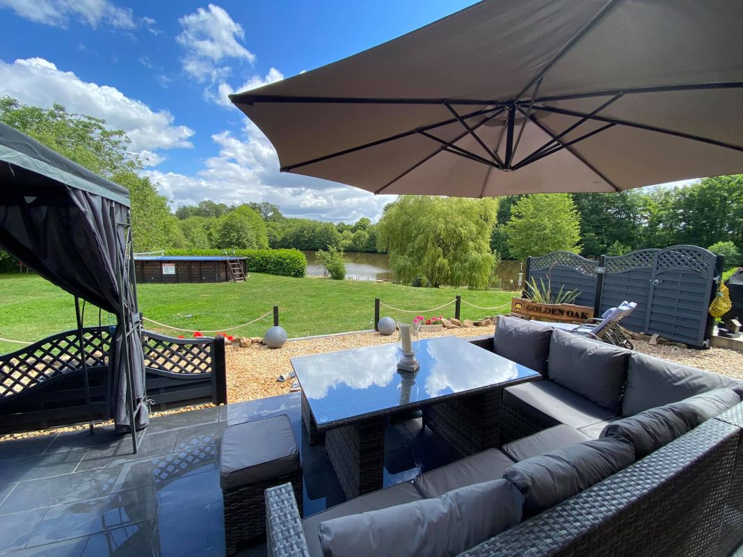 Excellent Lakes for All Inclusive Carp Fishing in France 🎣