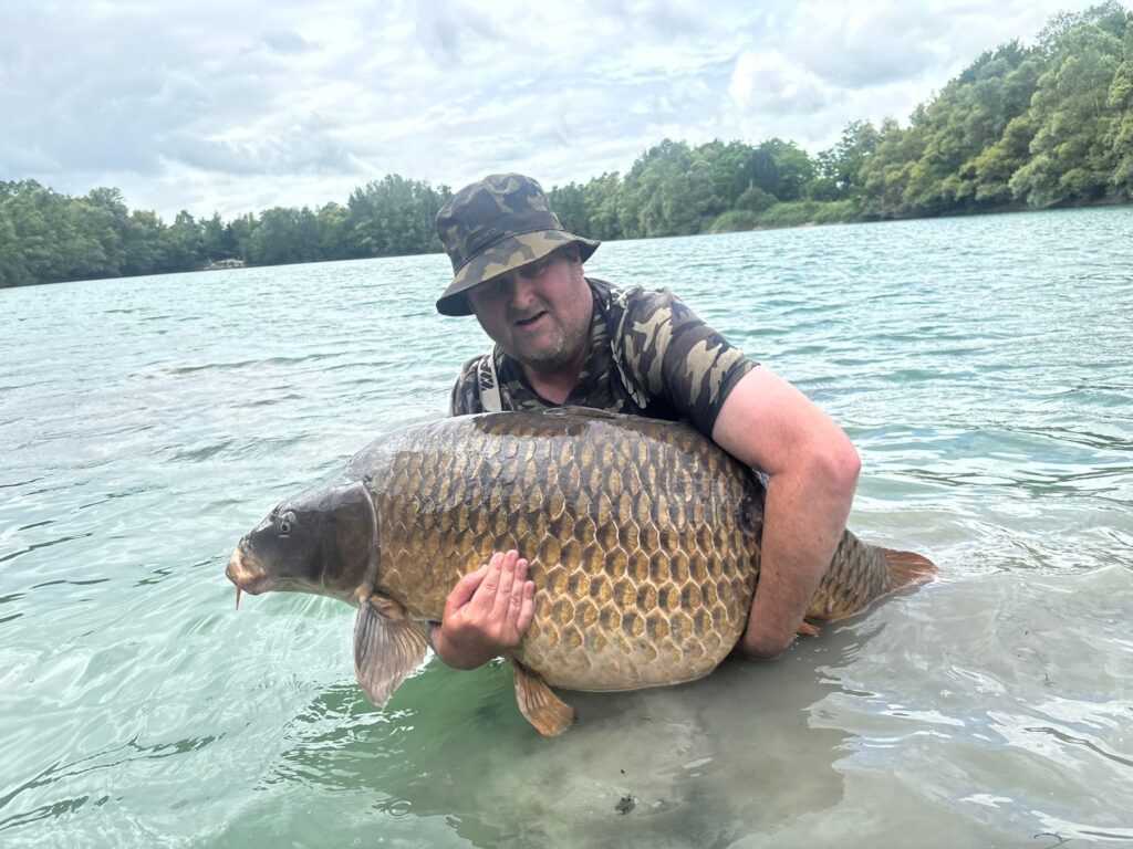 French carp fishing, 80lb carp photo from Evaro