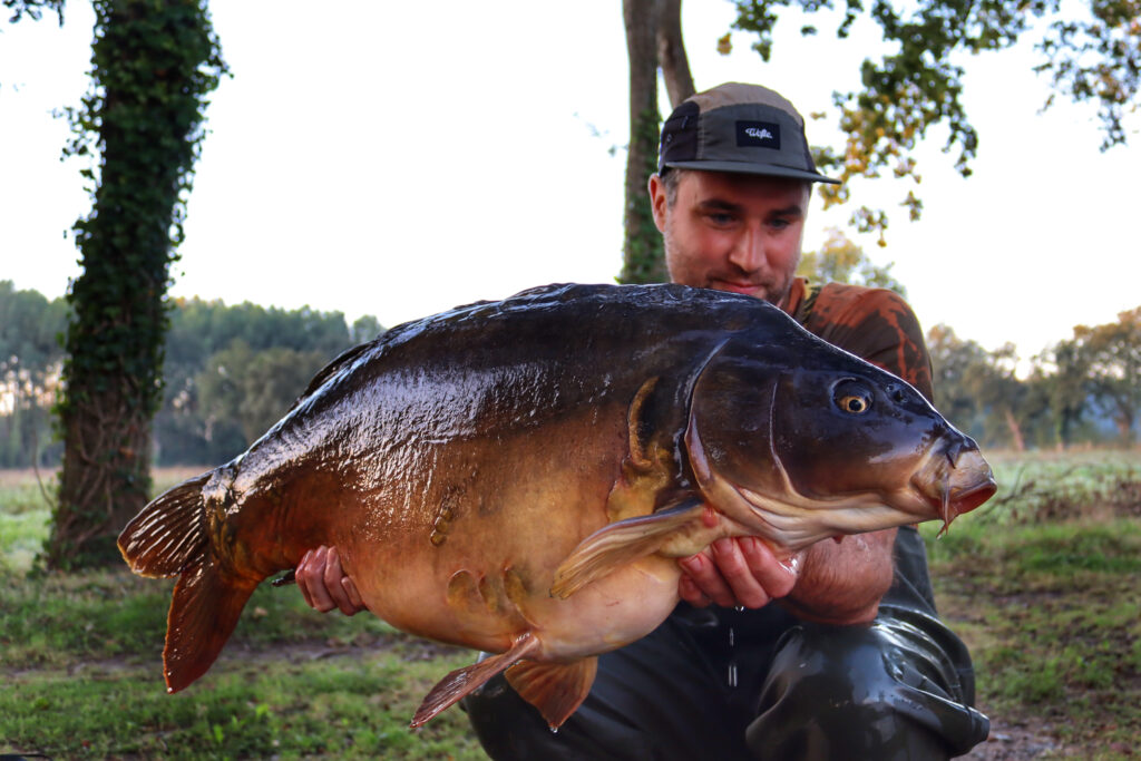 Laroussi Big Carp Fishing France