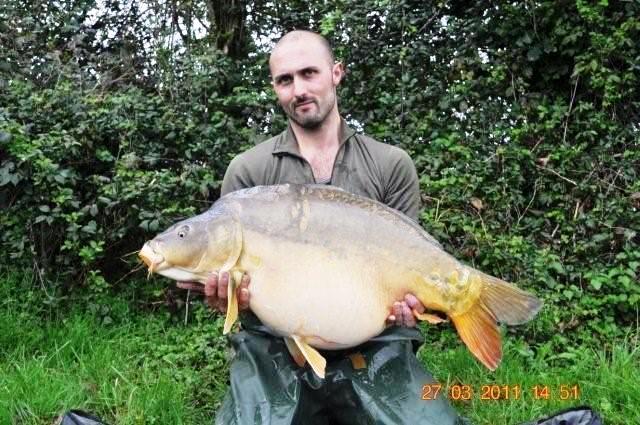 Villefond for specimen carping in France
