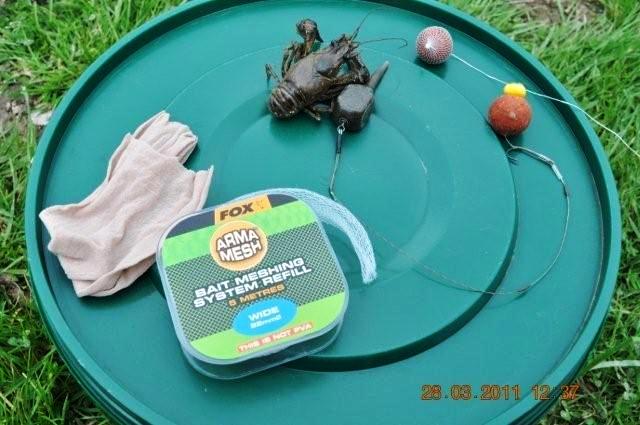 Protecting baits from crayfish