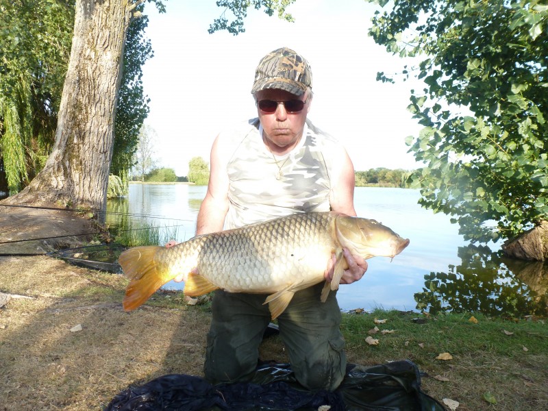 Carp fishing in France with accommodation at Vincons